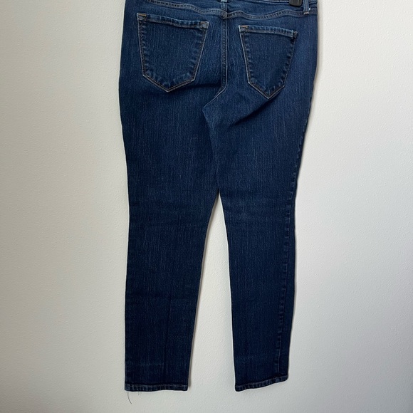 Old Navy Midrise Curvy Jeans 8P - Picture 4 of 4